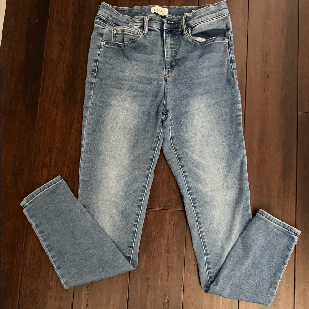 Nicole Miller New York, SOHO high rise, ankle, skinny jeans. Size: 6